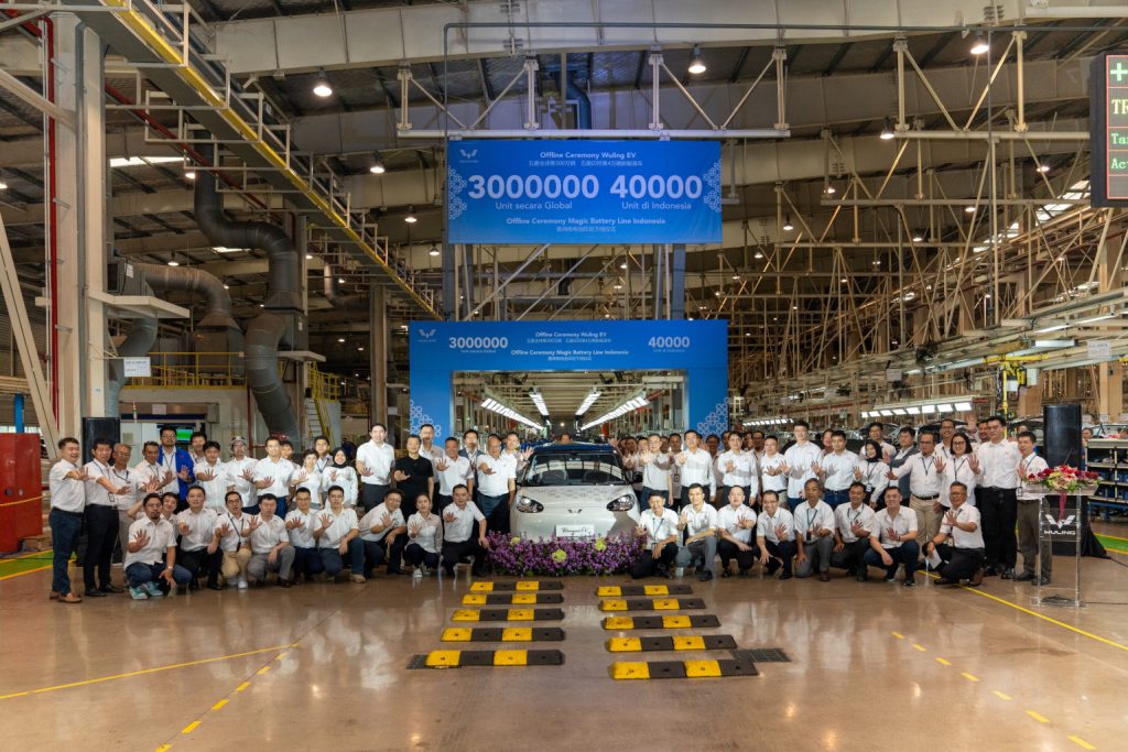 Wuling Rayakan Produksi 3.000.000 Unit Mobil