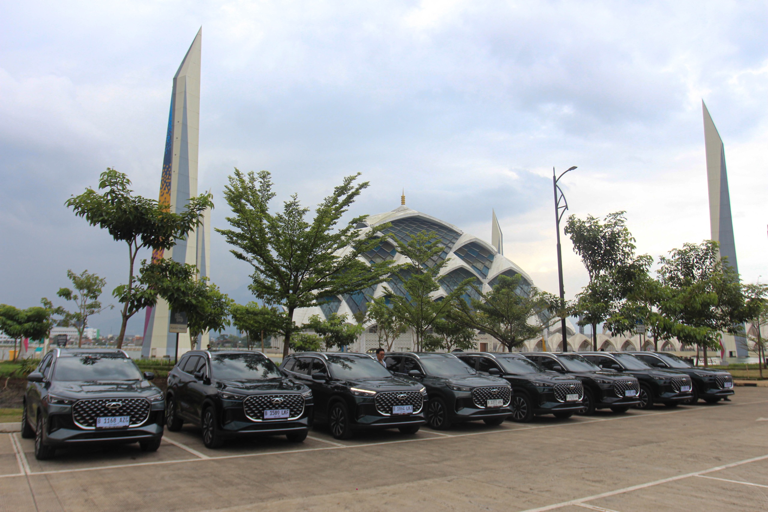 Lika-liku Perjalanan ke Bandung Pakai Chery Tiggo 8 CSH, Benarkah Sesempurna Itu? Chery TIGGO 8 CSH MTD