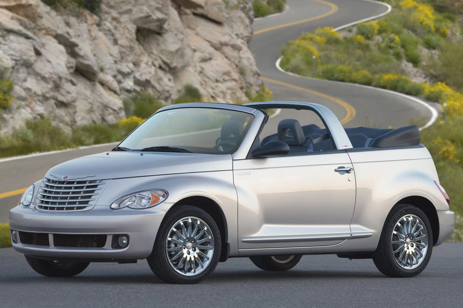 Chrysler PT Cruiser mobil convertible - moladin
