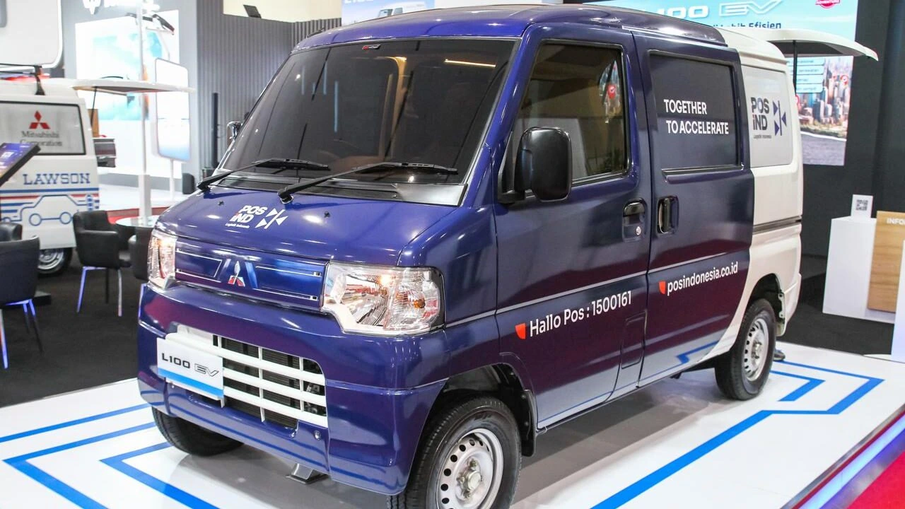 Deretan 9 Mobil Pintu Geser Terbaik di 2025: Praktis dan Mewah! Mobil pintu geser Mitsubishi L100 EV - Moladin