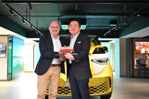 Volkswagen Indonesia Resmikan City Store Pertama di Indonesia