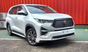 Toyota Innova Zenix Hybrid mobil 7 seater terbaik - Moladin