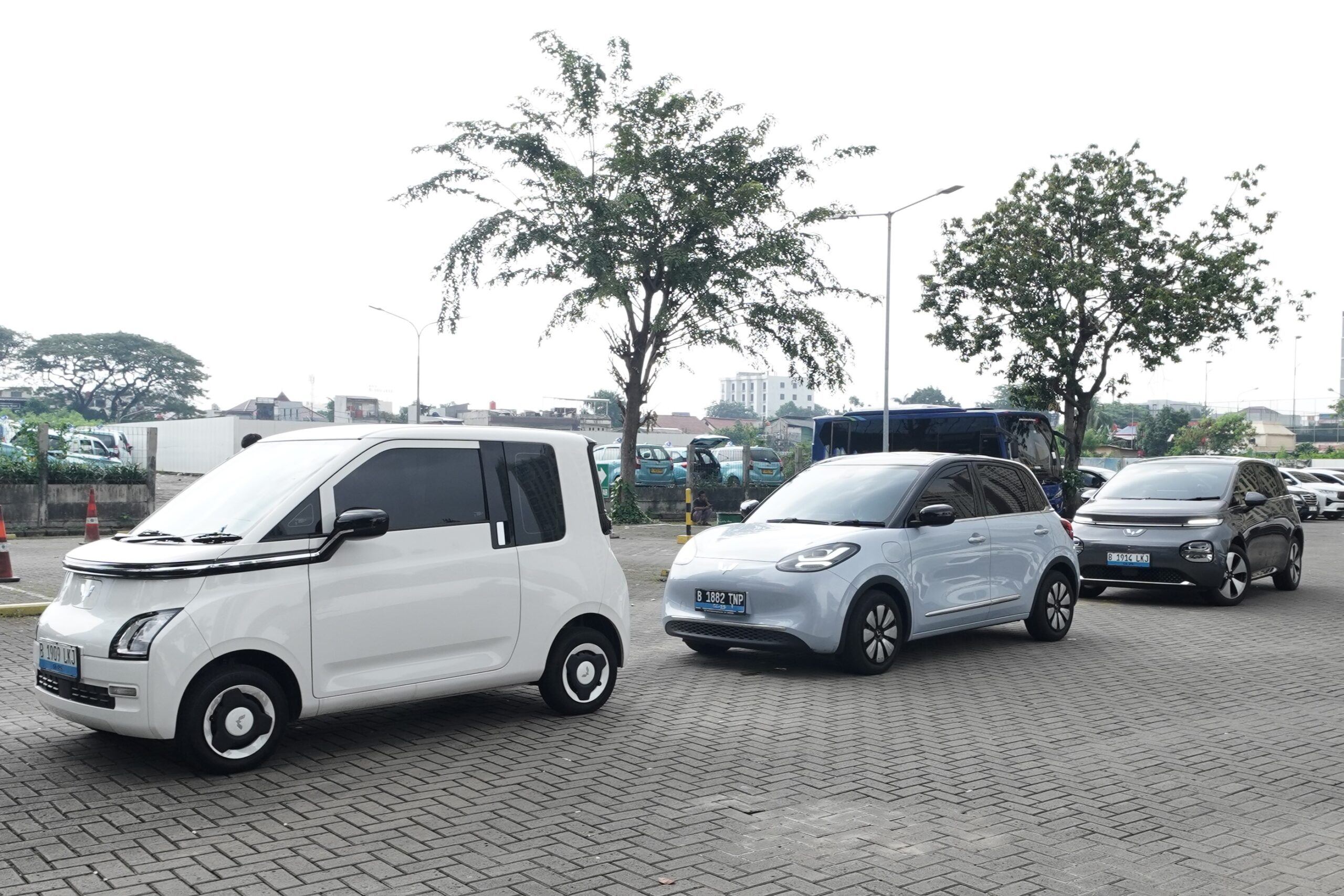 Wuling menyediakan beragam lini untuk dapat dicoba langsung seperti Alvez New Air ev BinguoEV dan New Cloud EV 1 scaled