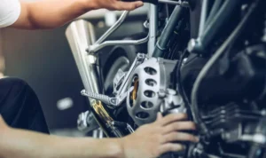 cara mengatasi motor susah hidup saat di engkol - moladin