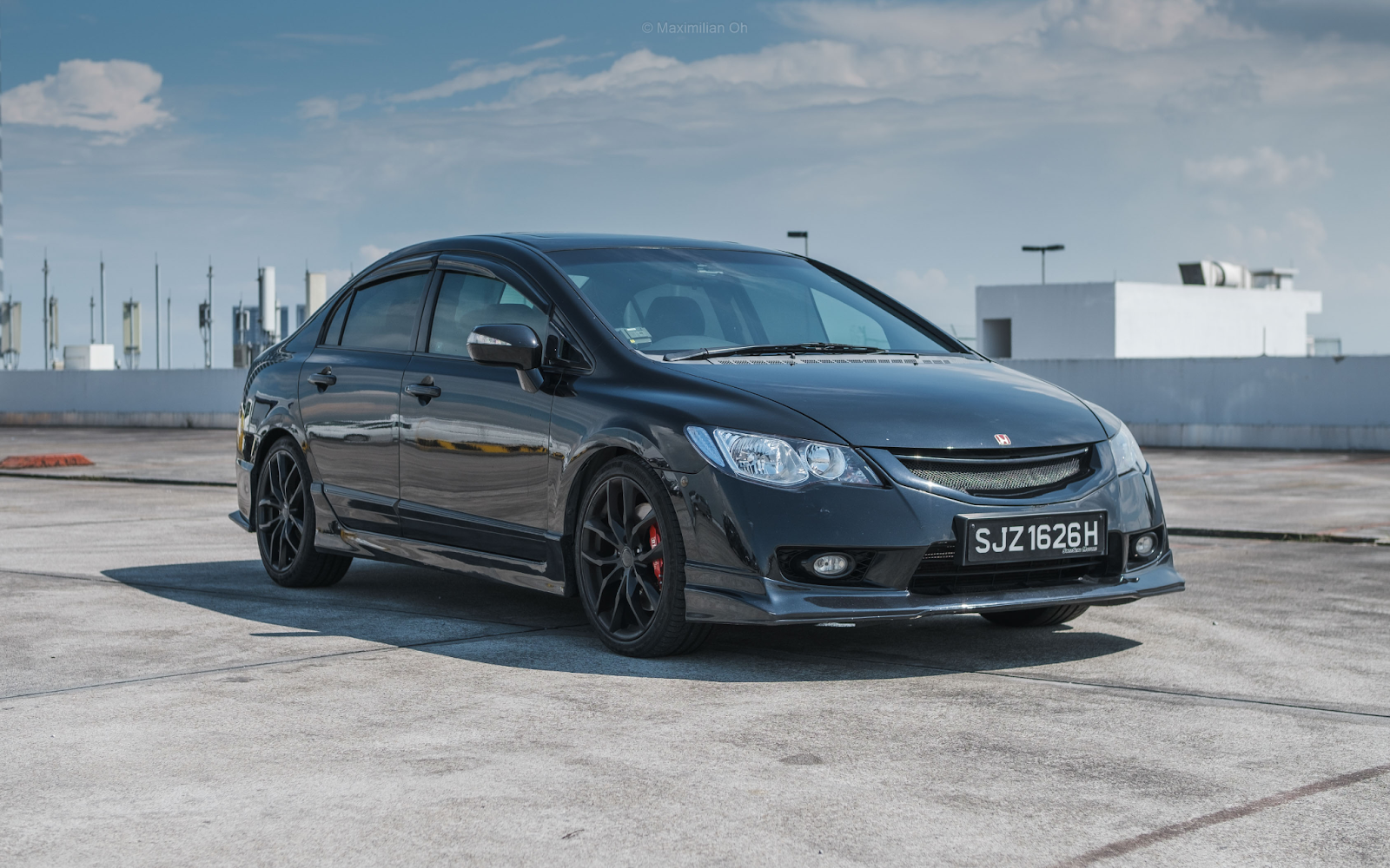 mobil sedan Honda Civic FD - Moladin