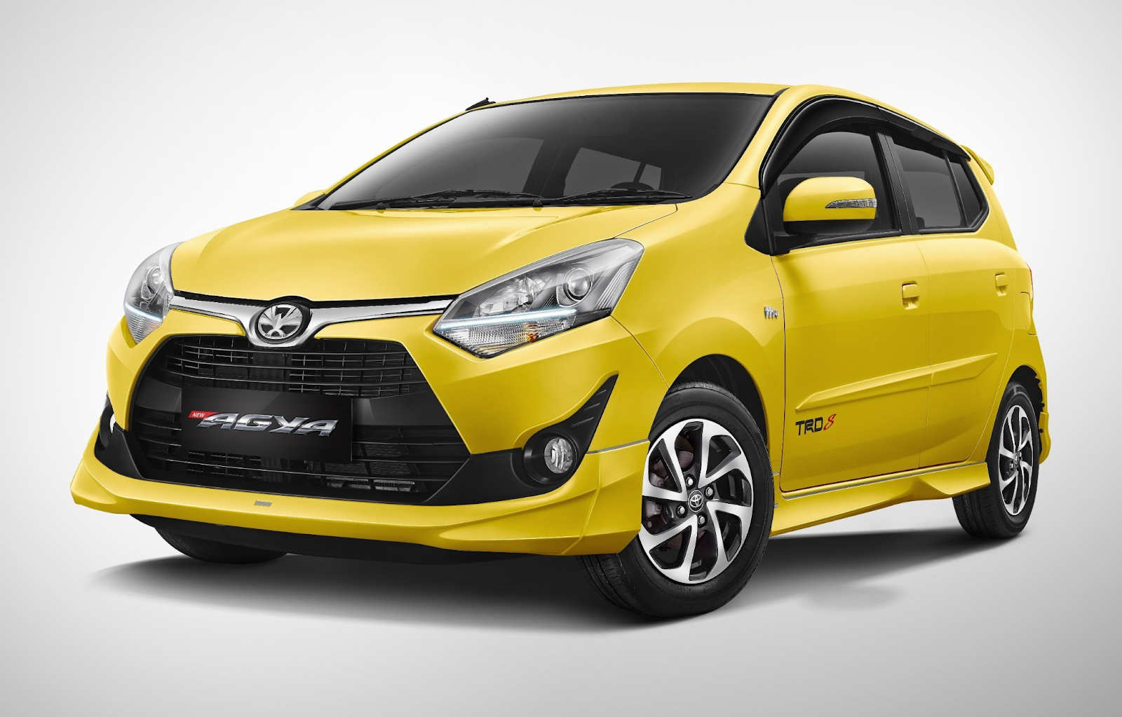 Toyota Agya mobil yang cocok untuk wanita - Moladin