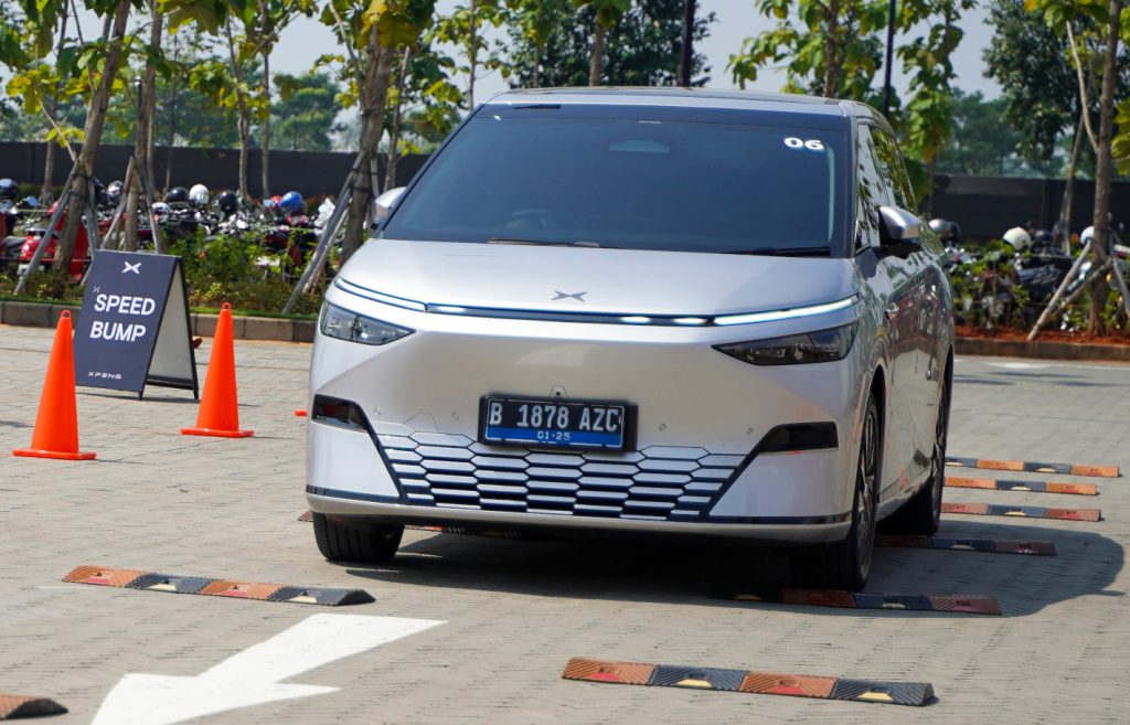 Kesan Pertama Mencoba Duet XPENG G6 dan X9