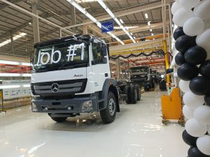DCVMI Resmikan Pabrik Baru di Cikarang Genjot Produksi Truk Mercedes-Benz Axor dan Sasis Bus