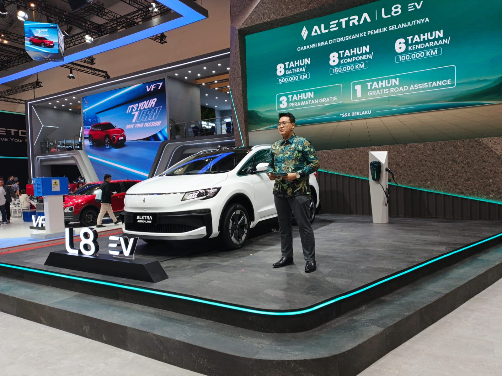 MPV Listrik Aletra L8 8-Seater Meluncur di GIIAS 2025, Harga Menggiurkan! Aletra L8 EV 8 seater 4