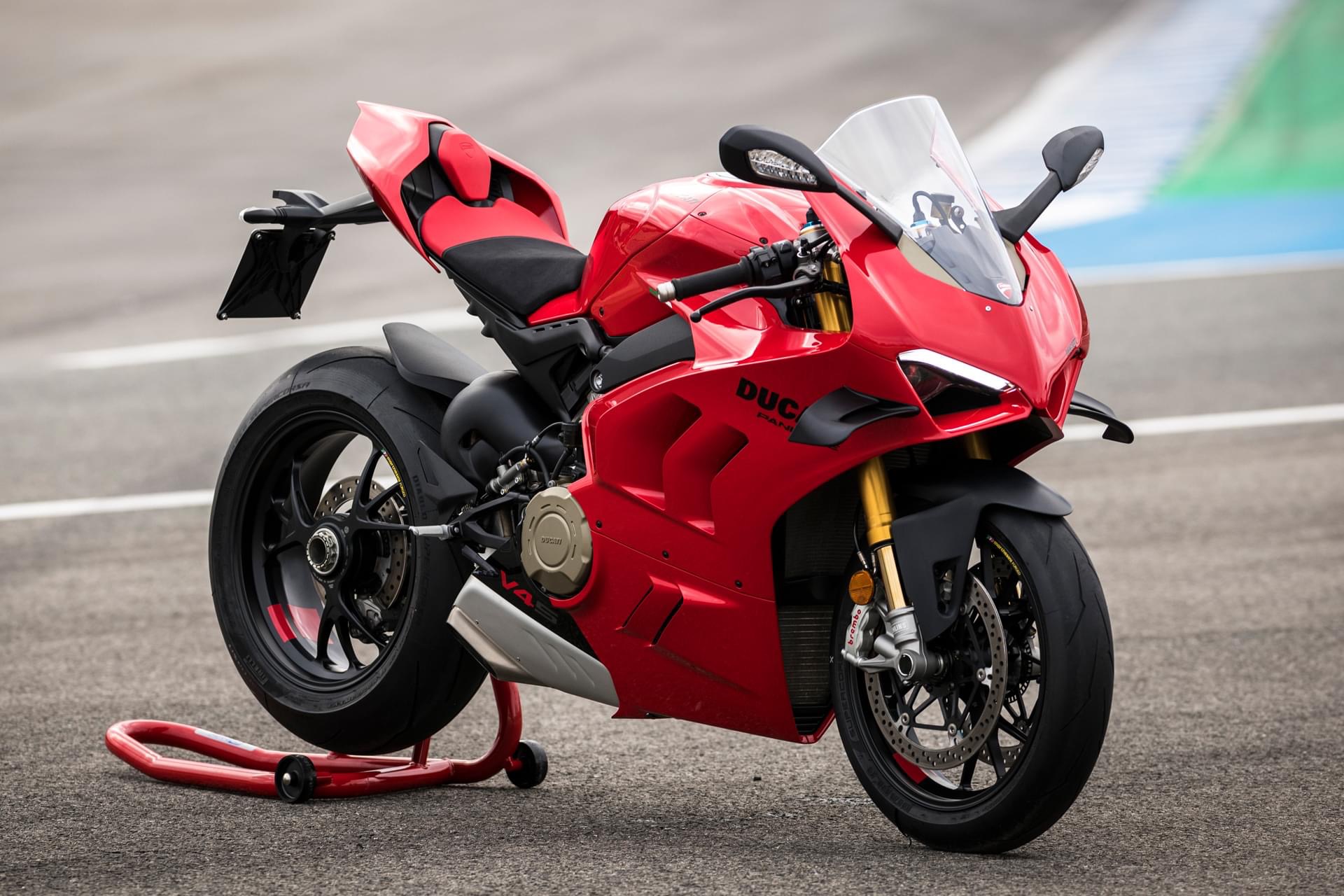 Ducati Panigale V4 motor tercepat di dunia - Moladin