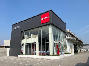 Isuzu Resmikan Astra Isuzu Margomulyo Untuk Meningkatan Pelayanan