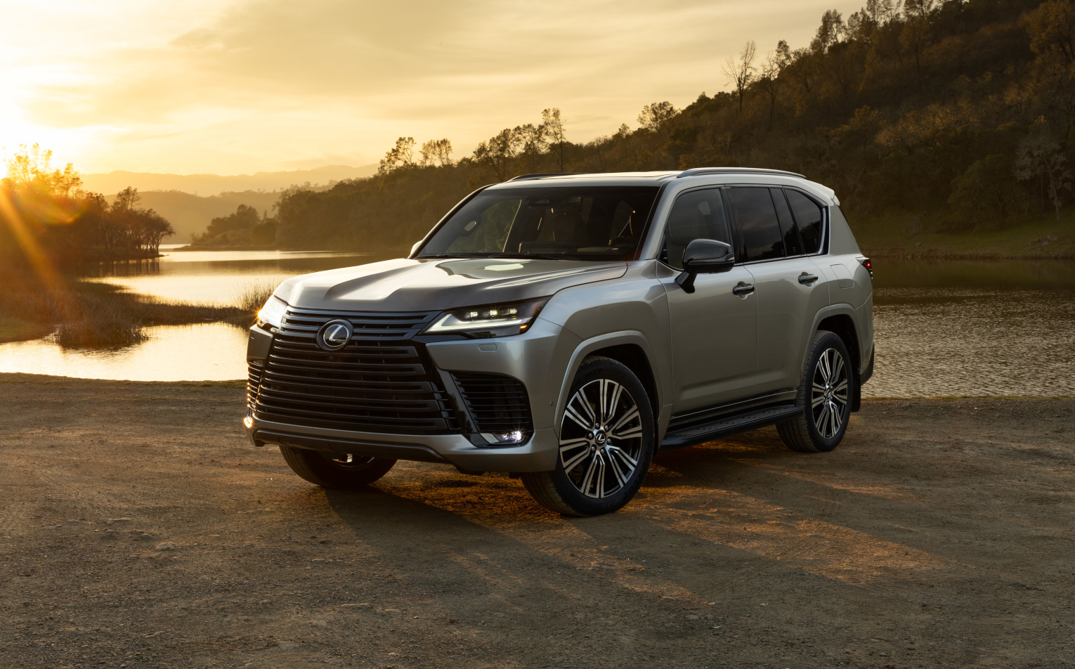 Lexus LX 700h Pimpin Parade Elektrifikasi Lexus di GIIAS 2025