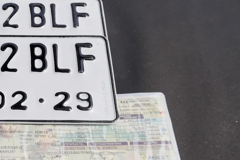 Biaya Ganti Plat Mobil 5 Tahunan, Syarat, dan Prosedur 2025 Prosedur Ganti Plat Mobil 5 Tahunan - Moladin