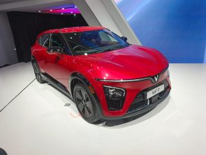 VinFast VF 7 Mengaspal di Indonesia, Desain dan Harganya Menggiurkan