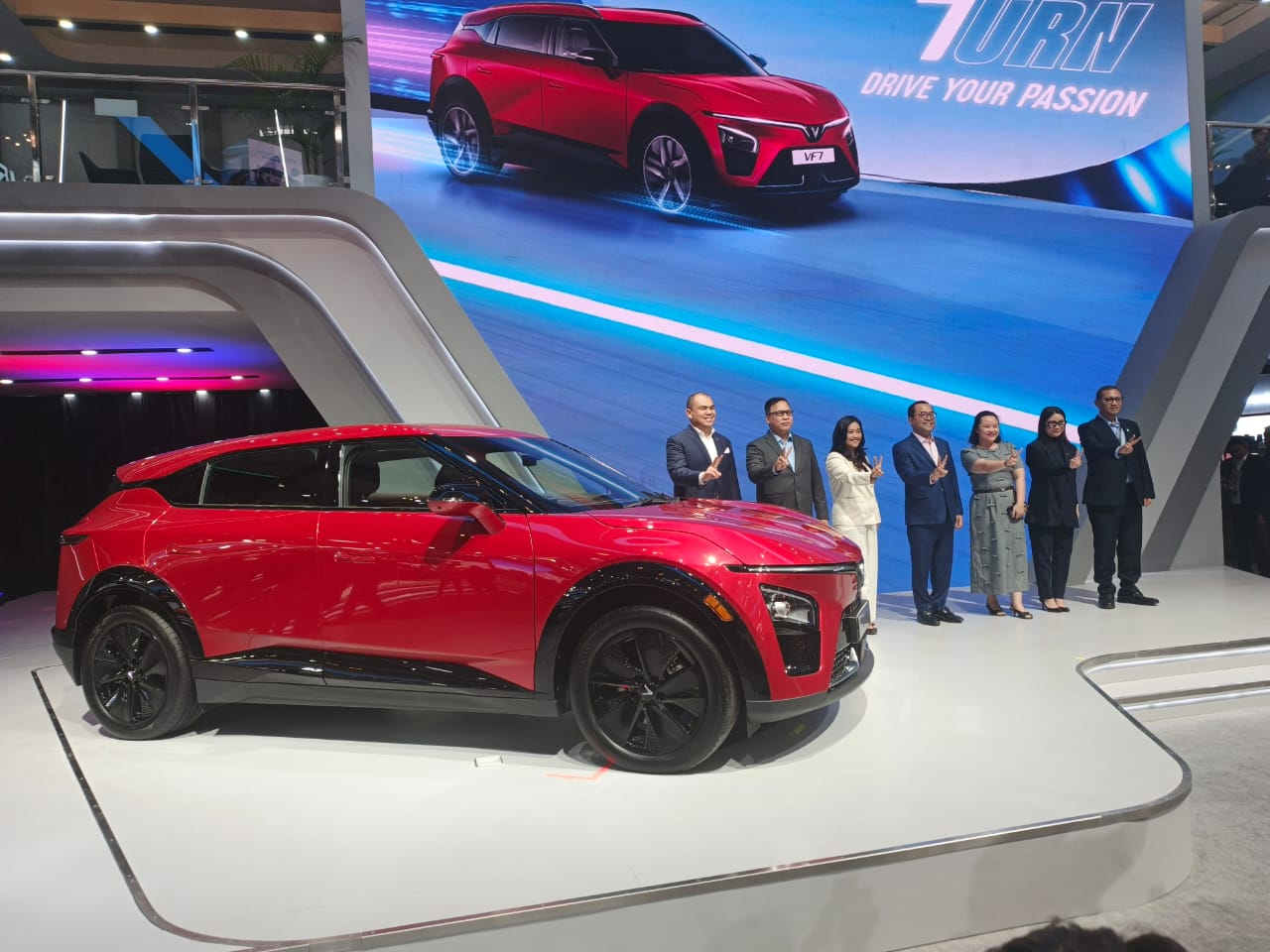 VinFast VF 7 Mengaspal di Indonesia, Desain dan Harganya Menggiurkan VinFast VF 7 3