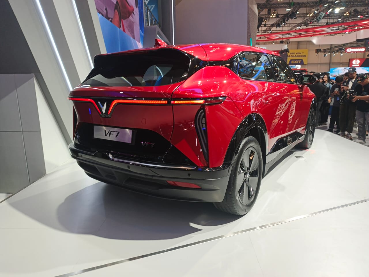 VinFast VF 7 Mengaspal di Indonesia, Desain dan Harganya Menggiurkan VinFast VF 7 5