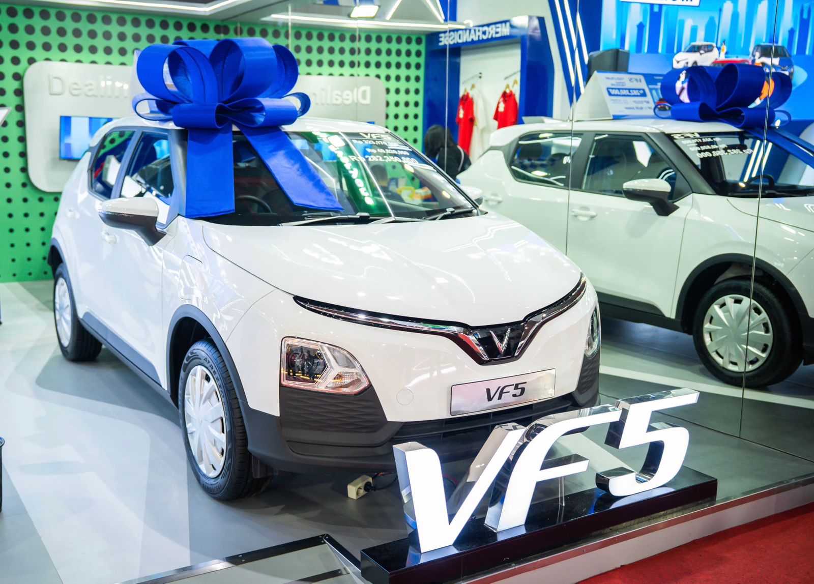 My VF 5 Moment Cara Spesial VinFast Beri Hadiah Mobil Listrik di Jakarta Fair WhatsApp Image 2025 07 01 at 10.16.24 1