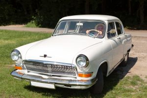 Begini 5 Cara Merawat Mobil Tua yang Benar