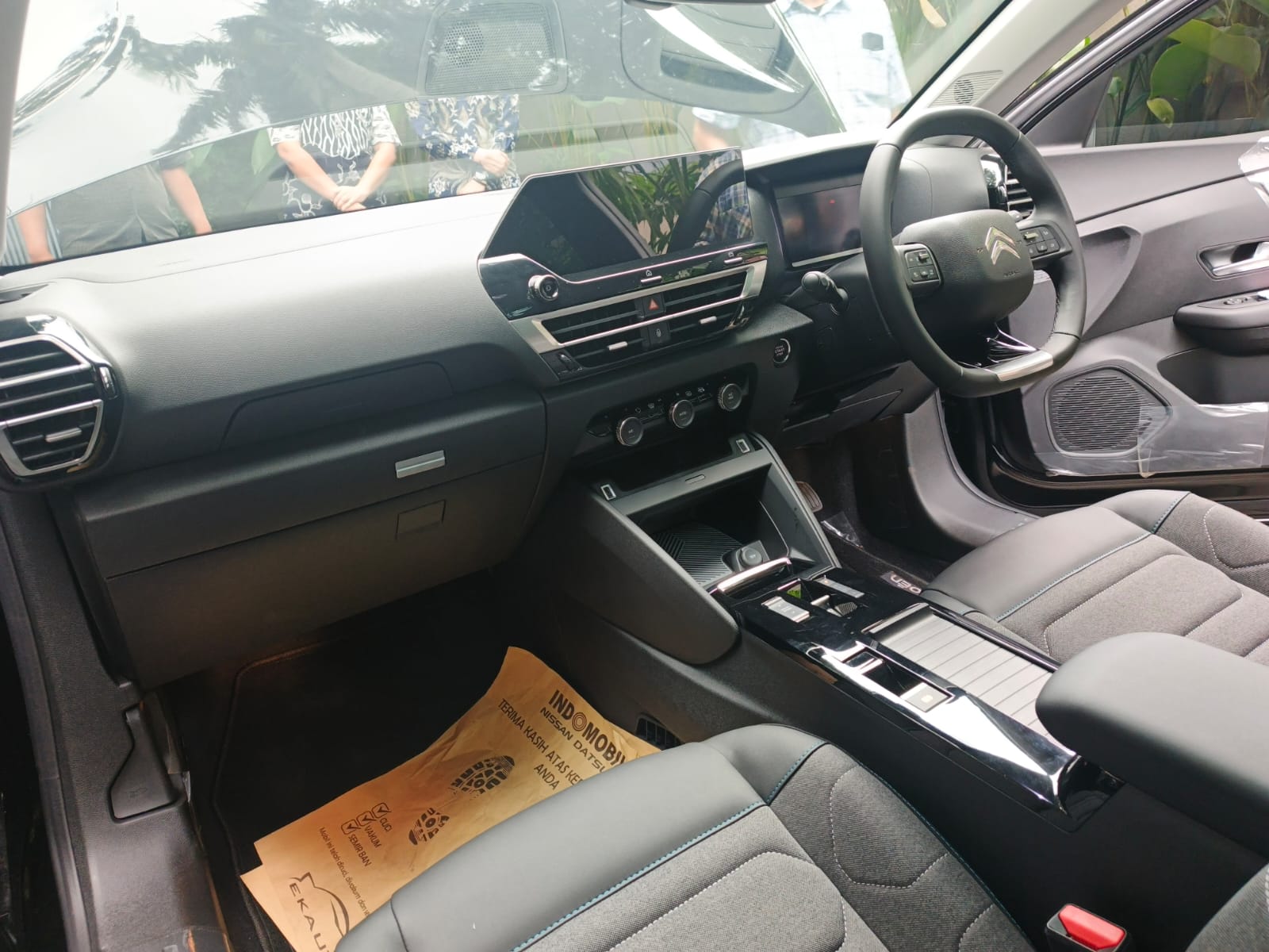 Citroën Ë-C4 Pertama Sah Milik Kedutaan Besar Prancis di Indonesia, Mau Beli Segini Harganya! citroen ec4 kedubes prancis 8