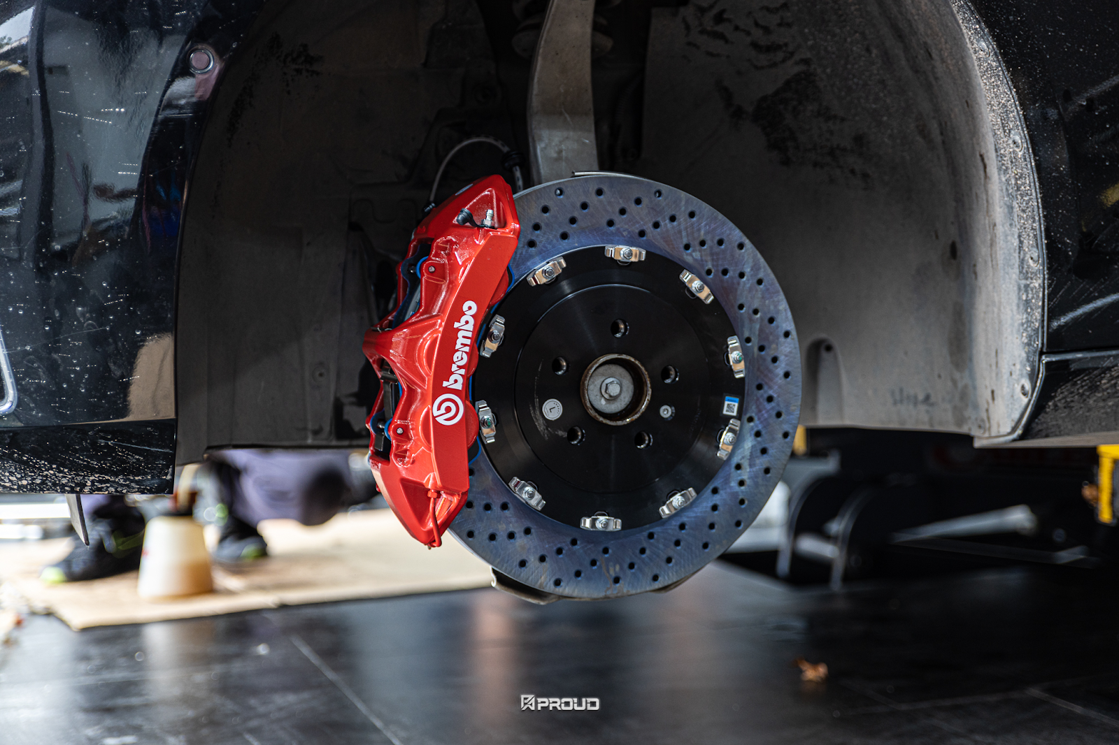 12 Komponen Rem Cakram Mobil dan Rekomendasi Terbaiknya brembo komponen rem cakram mobil - Moladin