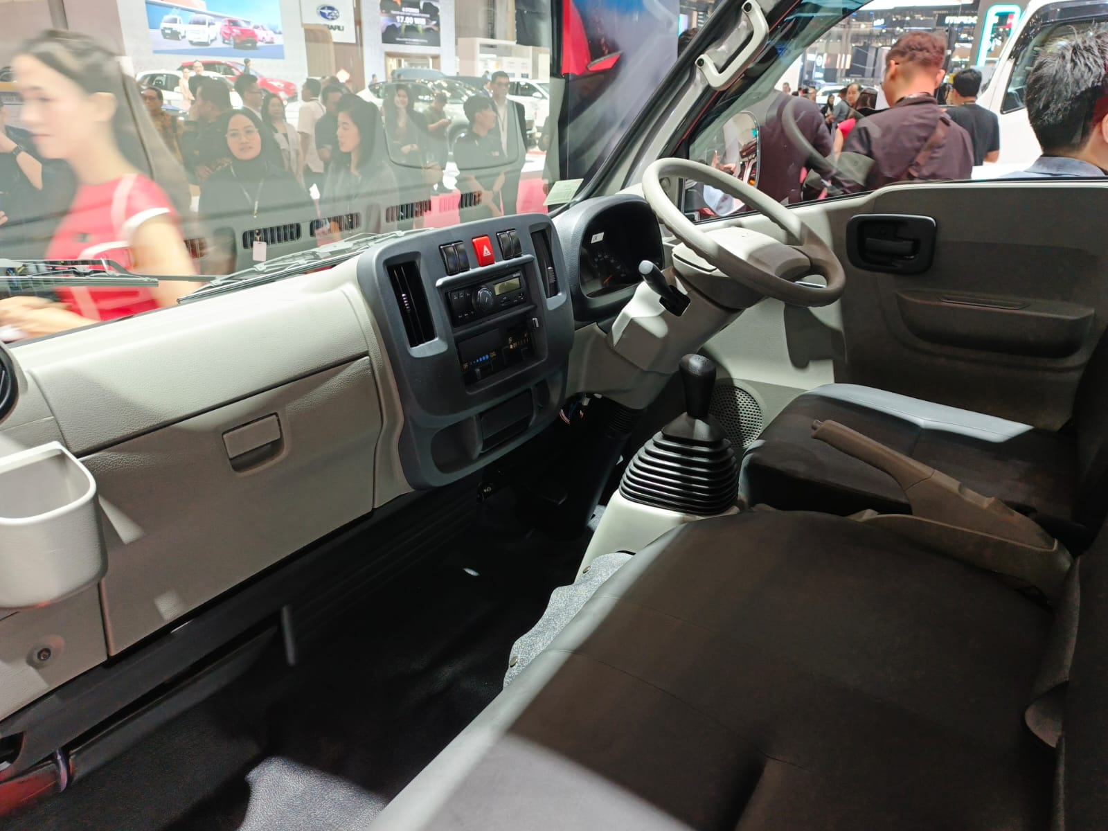 New Isuzu MU-X 4WD dan Traga Edisi Ulang Tahun Muncul di GIIAS 2025 isuzu 7