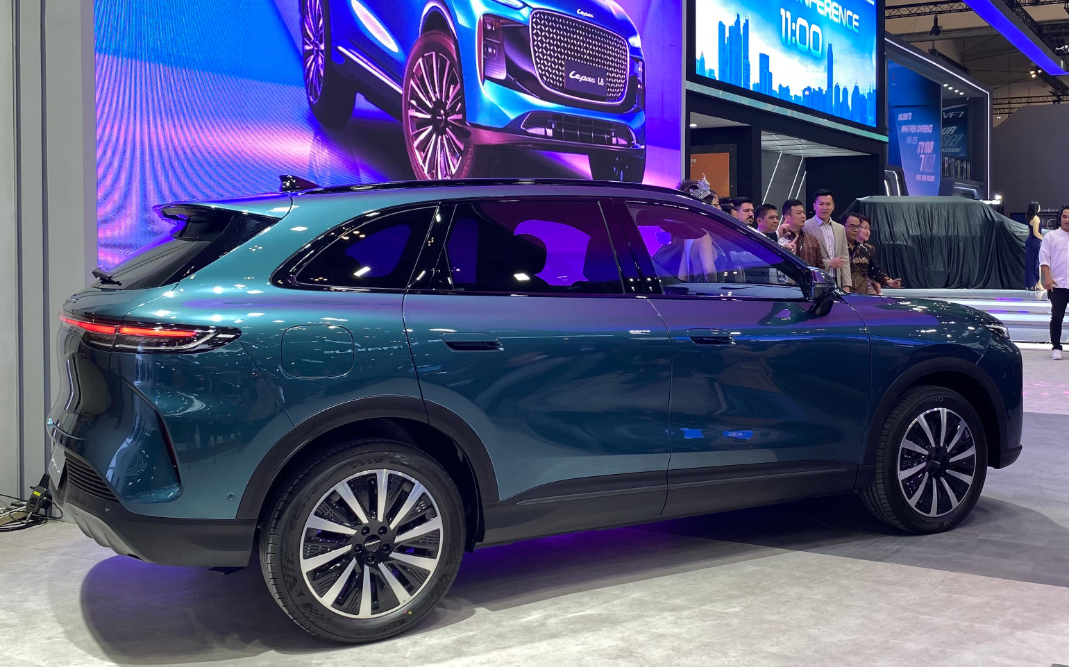 SUV LEPAS L8 Siap Meramaikan Pasar Otomotif Indonesia lepas l8 giias2025 1