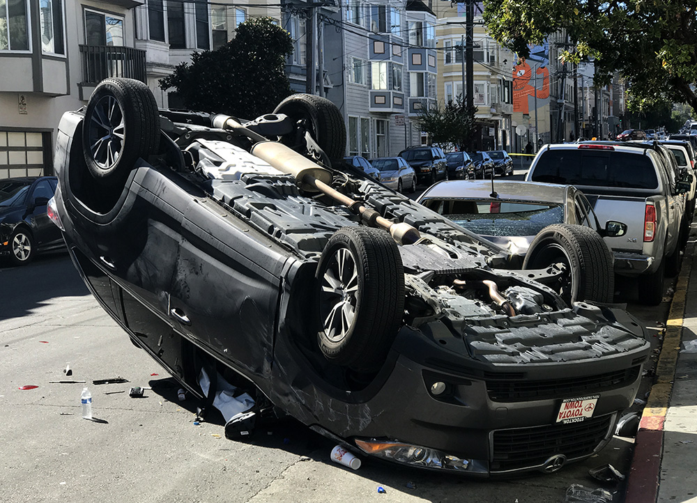 mimpi melihat mobil terbalik - Moladin