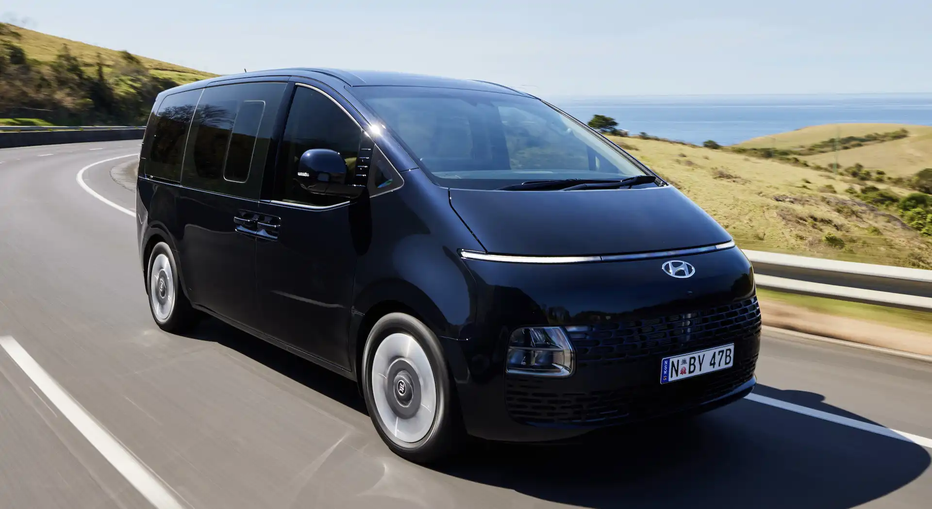 mobil campervan Hyundai Staria - Moladin