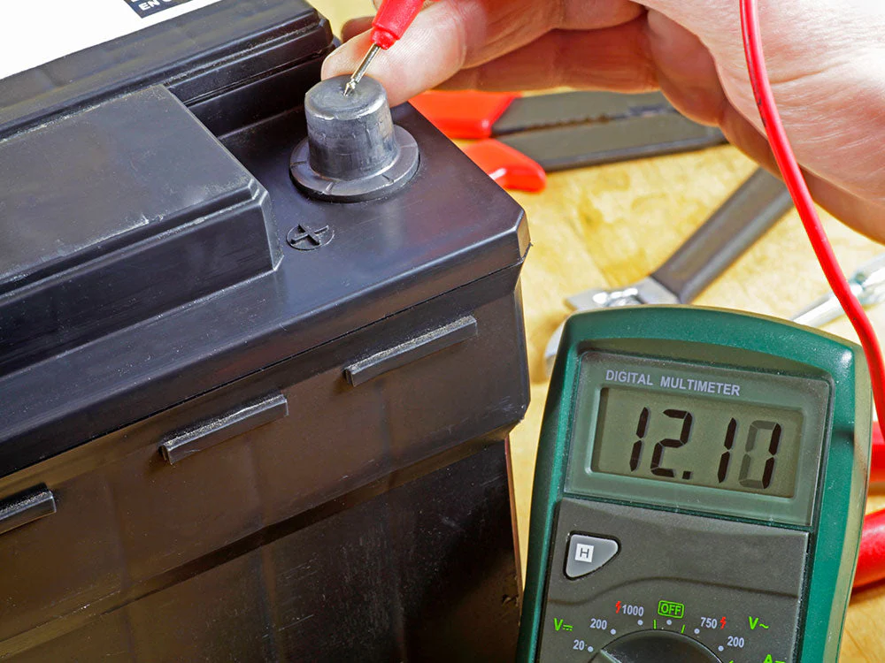 ngecas aki motor berapa lama - Moladin