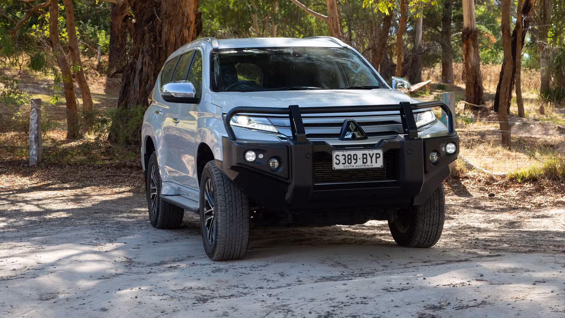 Daftar Pajak Mobil Pajero Terbaru 2025 dari Tahun ke Tahun, Lengkap! pajak mobil pajero tahun 2021 - Moladin