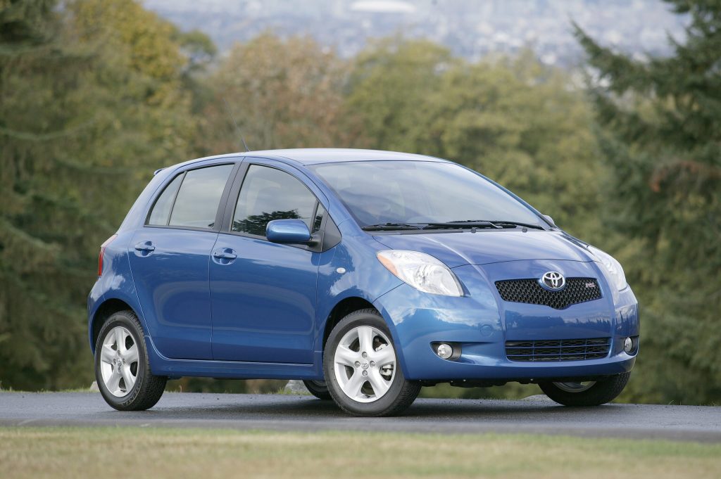 Daftar Harga Toyota Yaris 2012 Bekas, Mobil Jadul yang Masih Gaul mobil irit BBM tahun 2000-an Toyota Yaris - Moladin