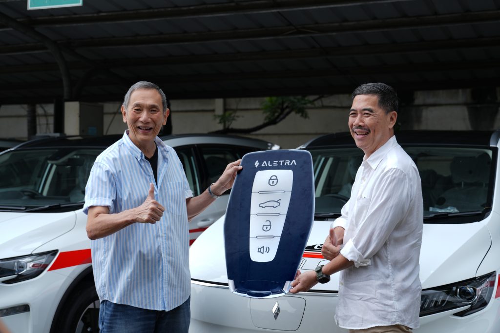 Jusuf Hamka terima unit Aletra L8 EV