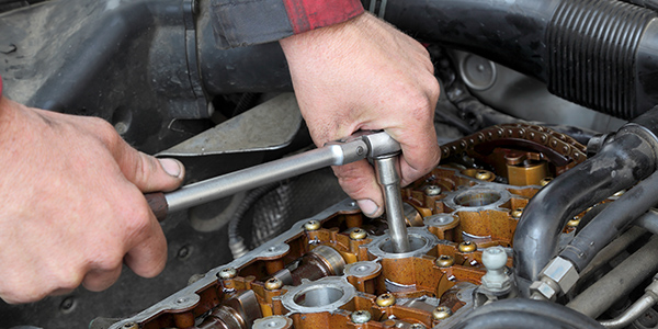 Cara Menentukan Ukuran Kunci Busi Mobil yang Tepat - Moladin