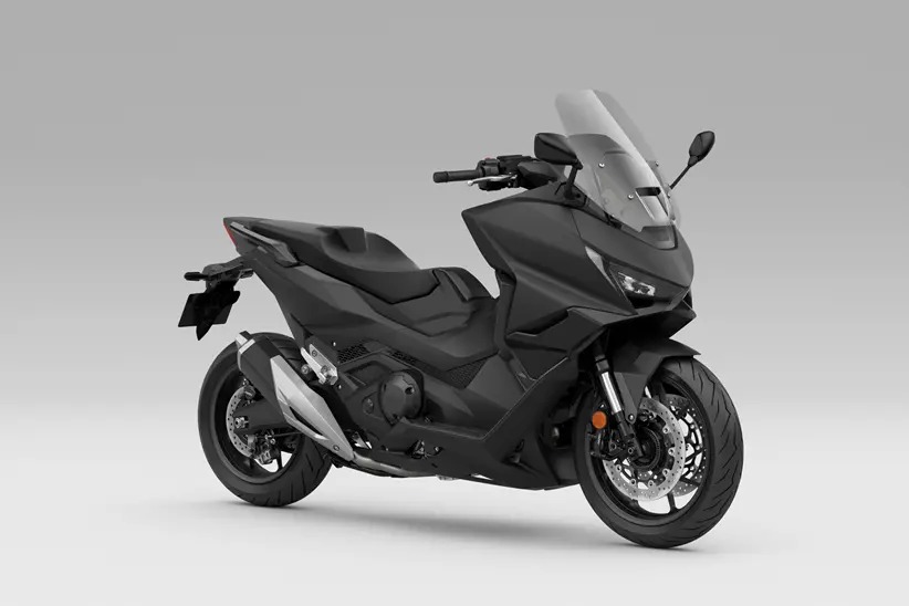 10 Motor Matic Honda Terbaru 2025, Mulai Rp18 Jutaan Honda Forza motor matic Honda terbaru - Moladin