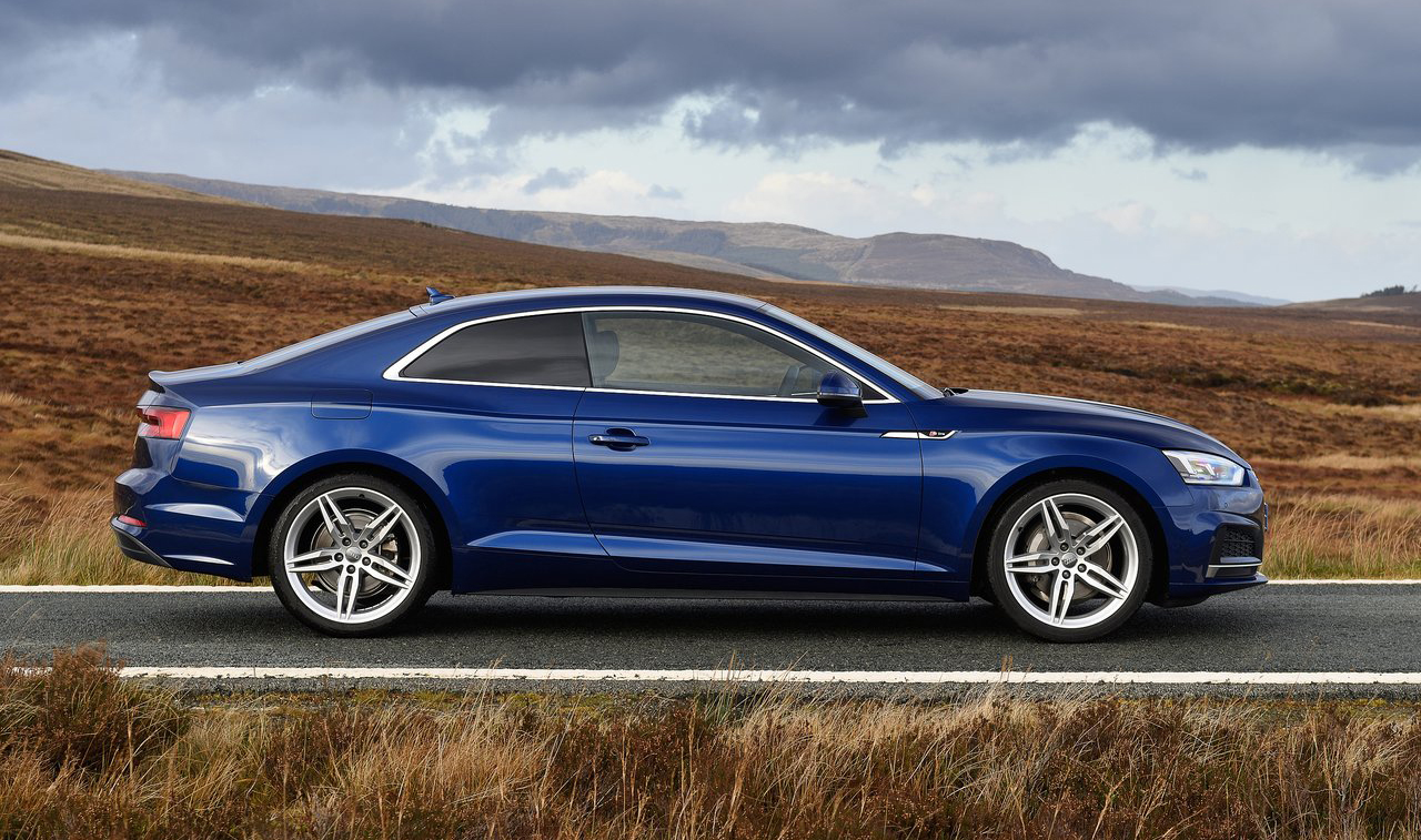 Mobil coupe Audi A5 2.0 TFSI Coupe - Moladi