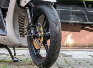 Ban Donat Motor: Kelebihan dan Kekurangannya