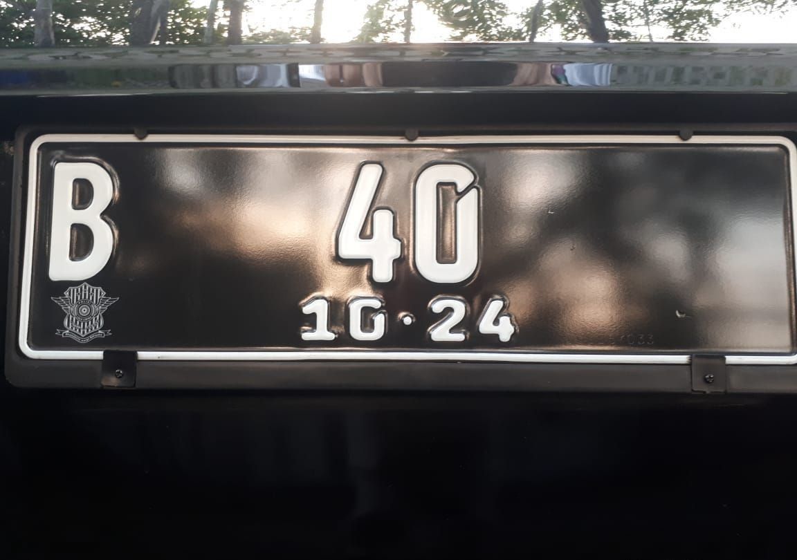 Mau Custom Plat Nomor Cantik? Cek Biaya Terbaru dan Caranya biaya pembuatan plat nomor cantik - Moladin