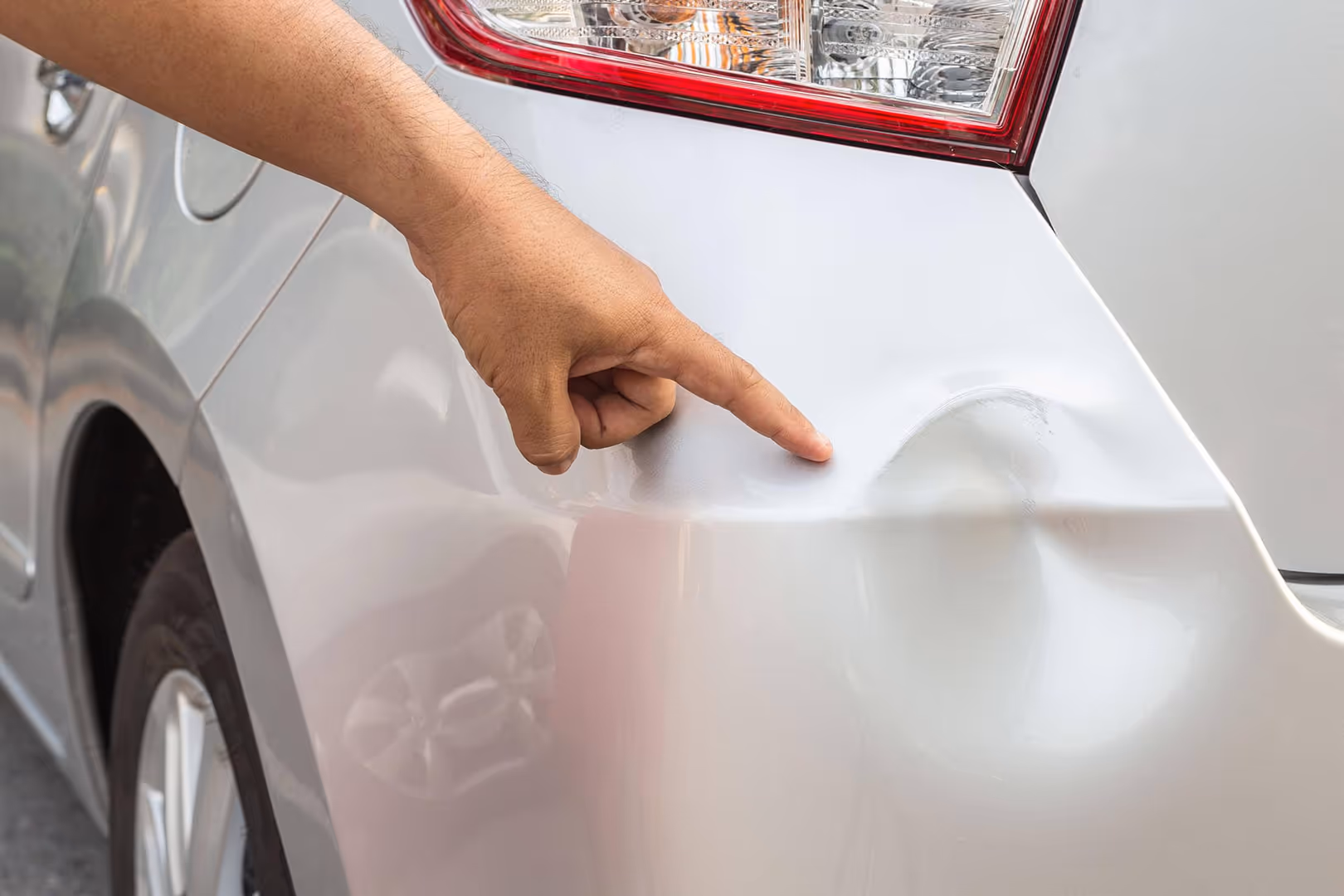 cara memperbaiki mobil penyok - Moladin