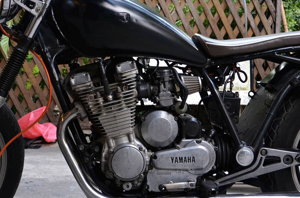 7 Perbedaan Motor 2 Tak dan 4 Tak, Pilih yang Mana? cara merawat motor 2 tak dan 4 tak - Moladin