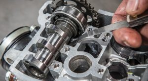 10 Ciri-ciri Setelan Klep Tidak Tepat pada Motor dan Solusinya