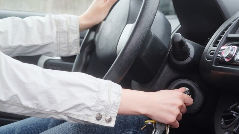 kunci mobil tidak bisa diputar - Moladin