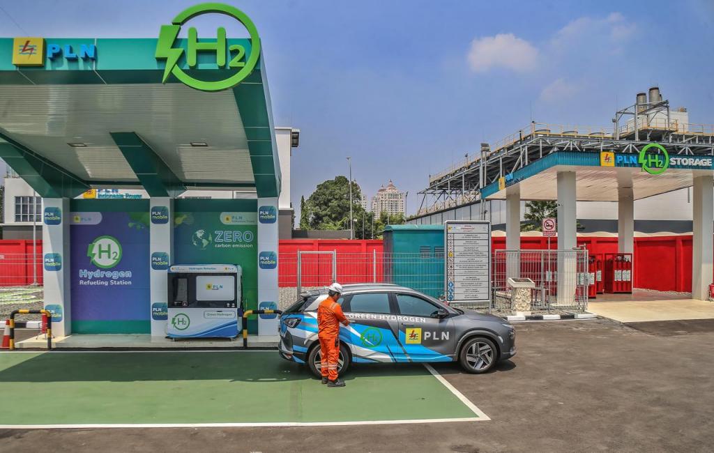 mobil hidrogen di Indonesia - Moladin