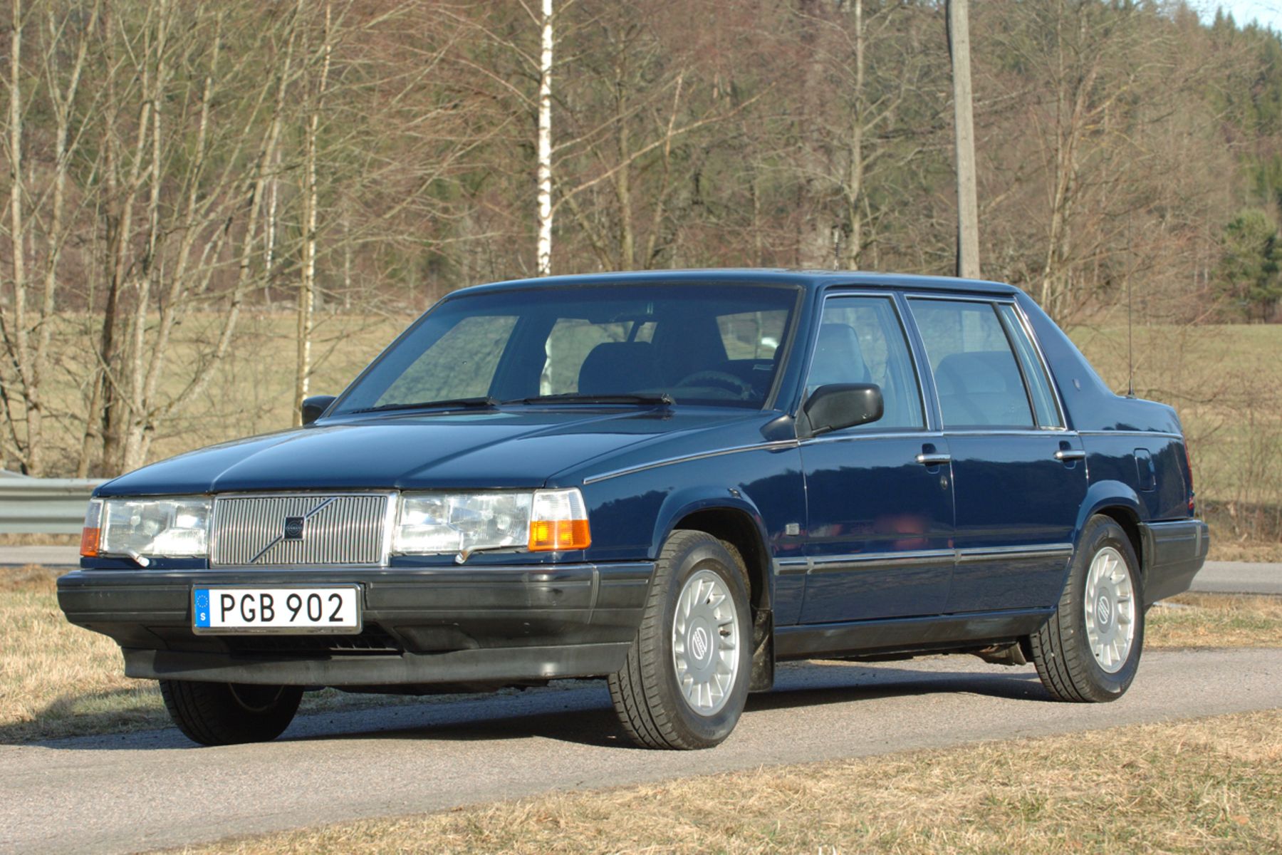 mobil klasik Indonesia Volvo 960 - Moladin