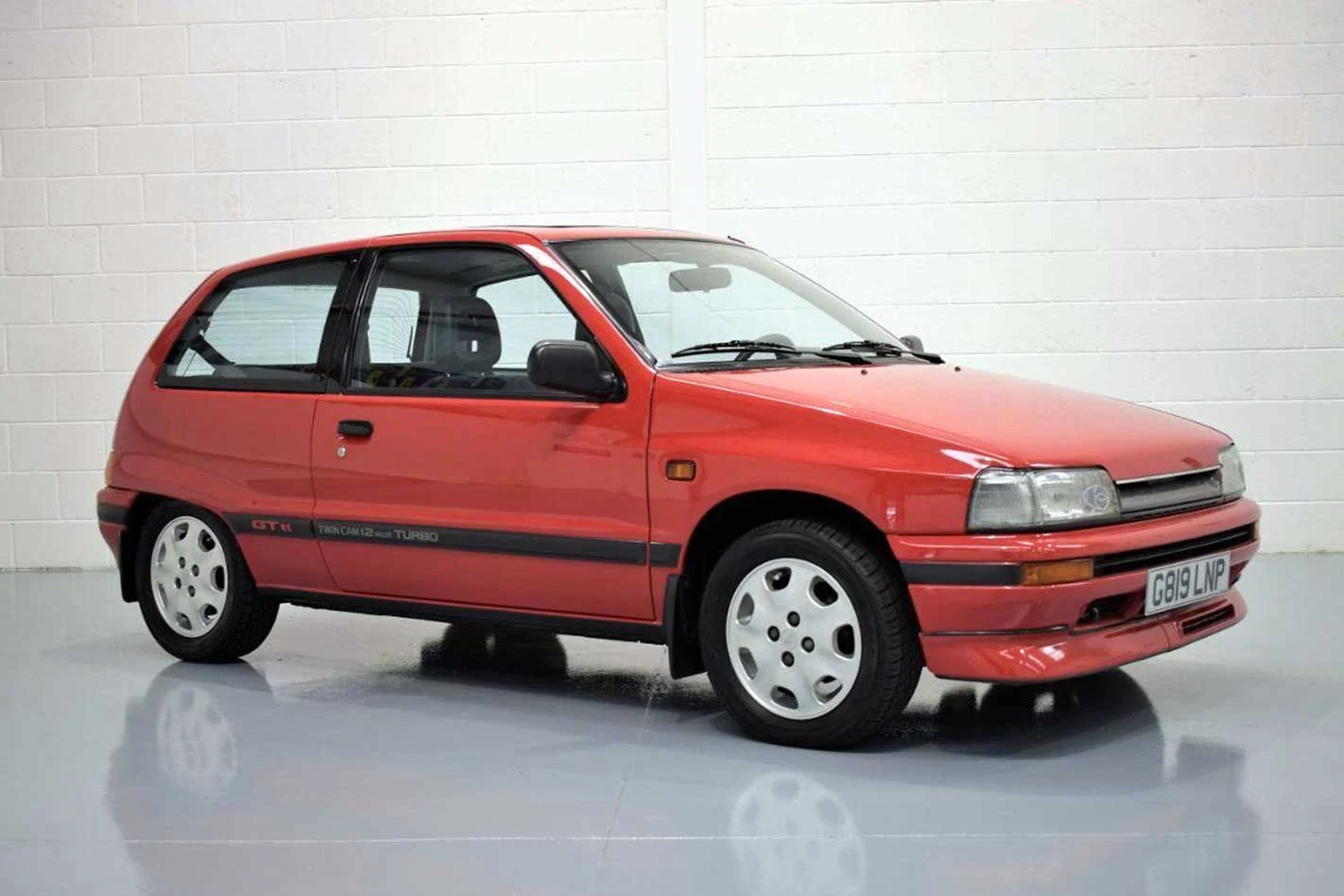 mobil klasik murah dibawah 50 juta Daihatsu Charade - Moladin