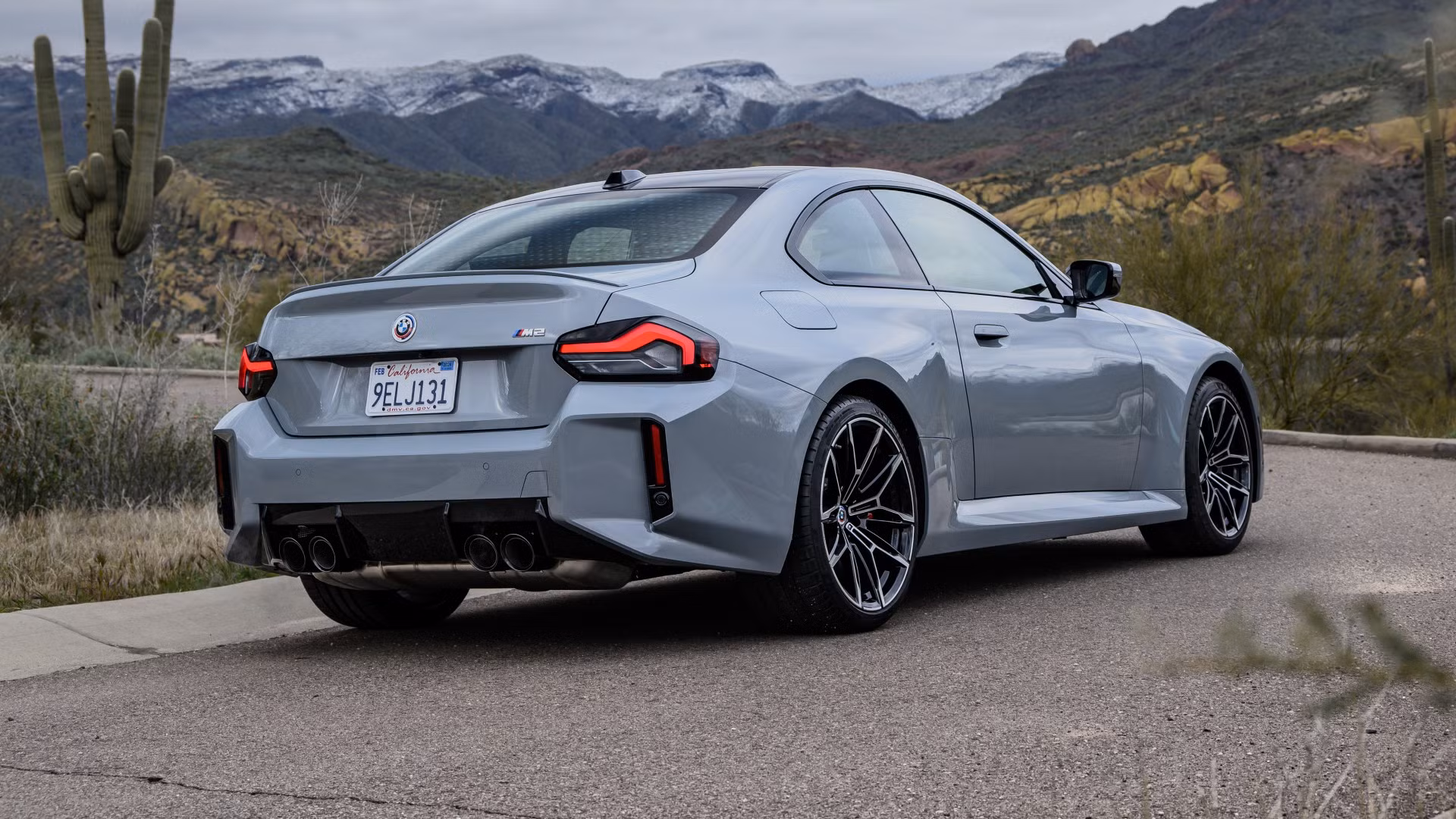 apa itu mobil penggerak roda belakang - Moladin