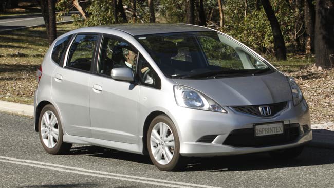 pajak Honda Jazz 2010 - Moladin