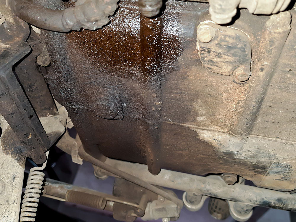 15 Penyebab Oli Netes di Bawah Mesin Motor Matic dan Solusinya dampak oli netes di bawah mesin motor matic - Moladin