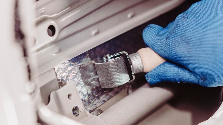 tips memilih peredam pintu mobil - Moladin