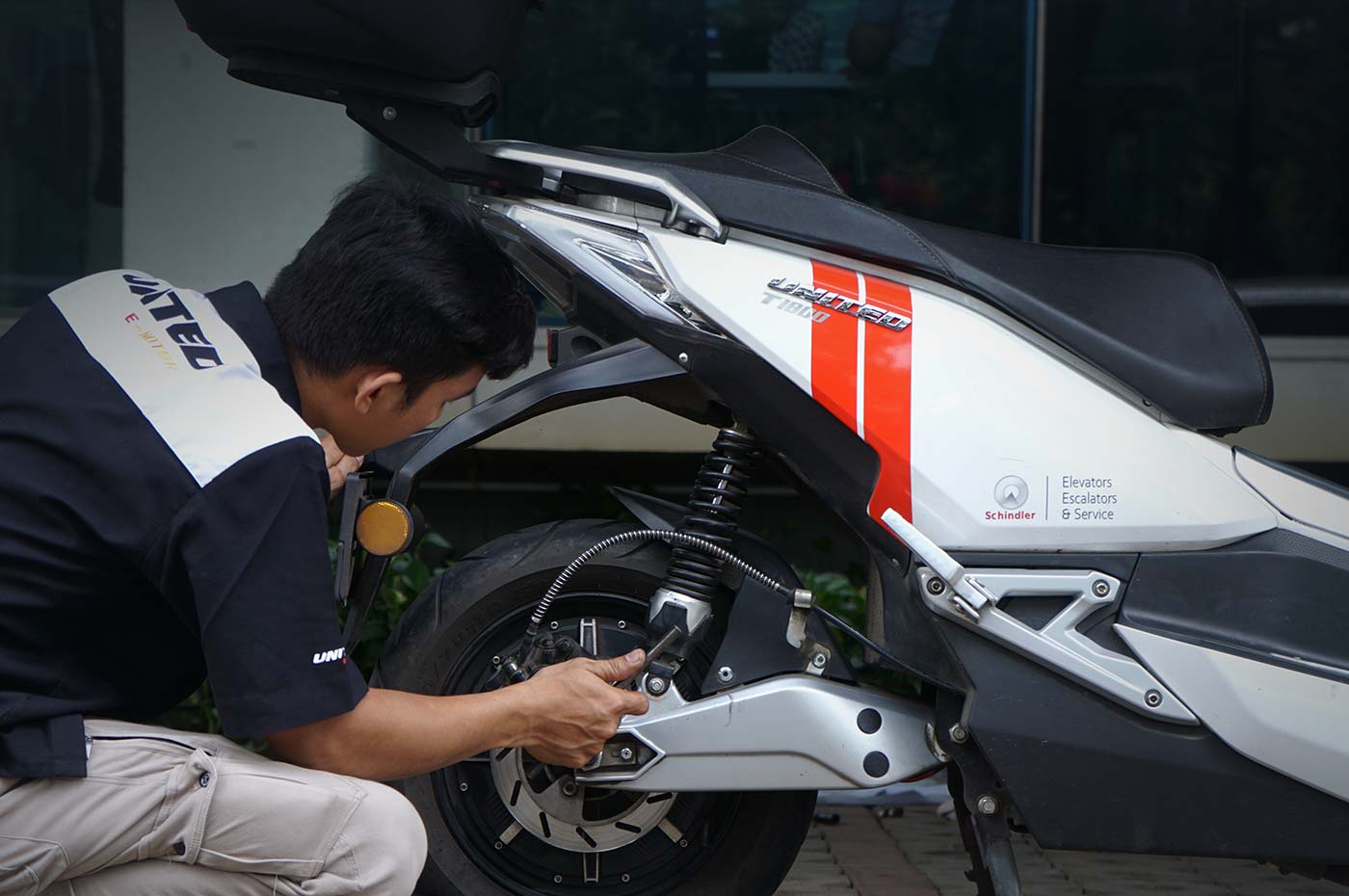 10 Perawatan Motor Listrik Agar Awet, Nyaman, dan Prima tips perawatan motor listrik - Moladin