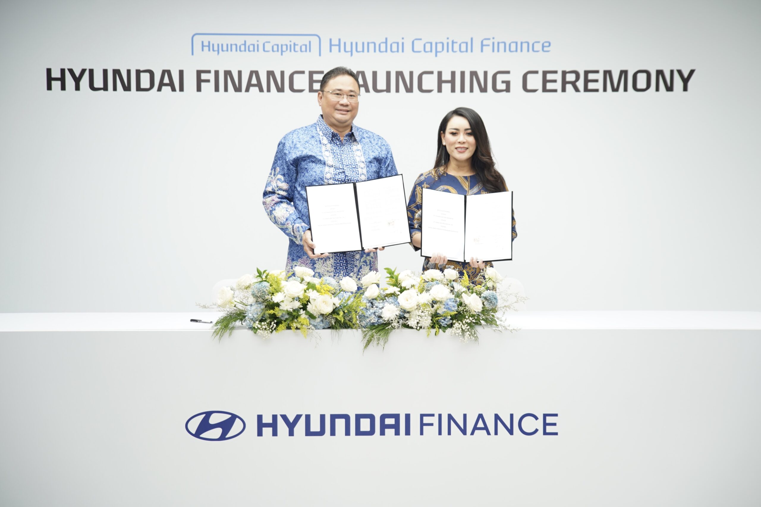 Hyundai Capital Finance Indonesia Hadir Mempermudah Pembelian Mobil Hyundai 3 Penandatanganan Nota Kesepahaman HMID dan Sinarmas Multiartha scaled